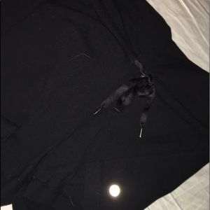 flowy lulu shorts size 6